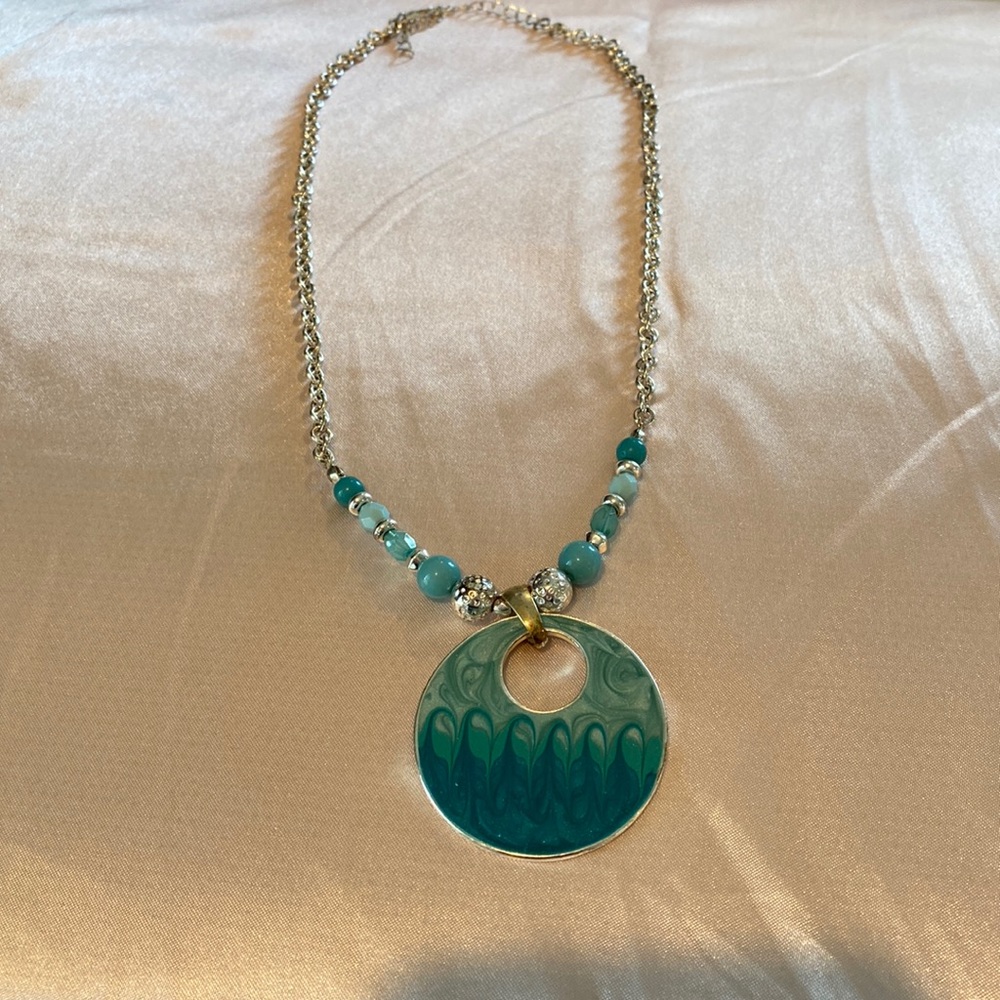Costume gradient green and silver necklace